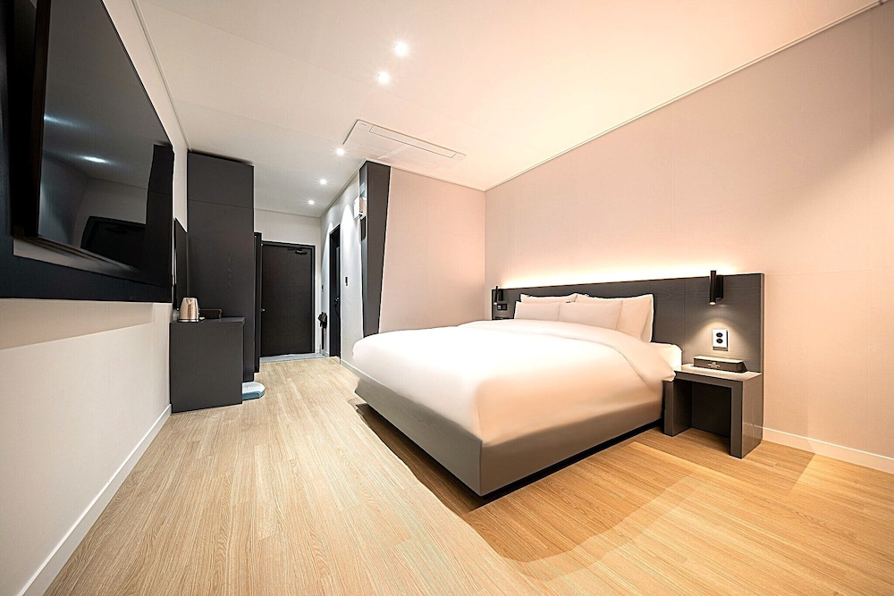 Deluxe Double Room - Photo 1