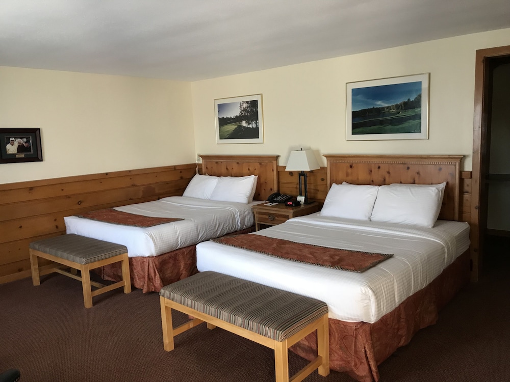 Standard Room, 2 Queen Beds photo 2