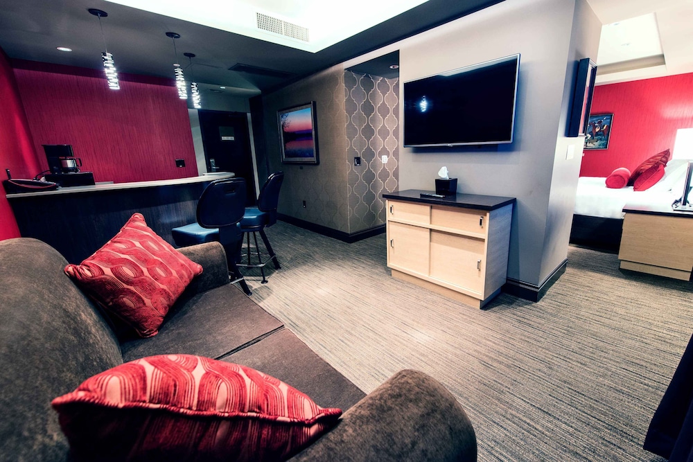 Suite, 1 King Bed (Executive King Suite) photo 3