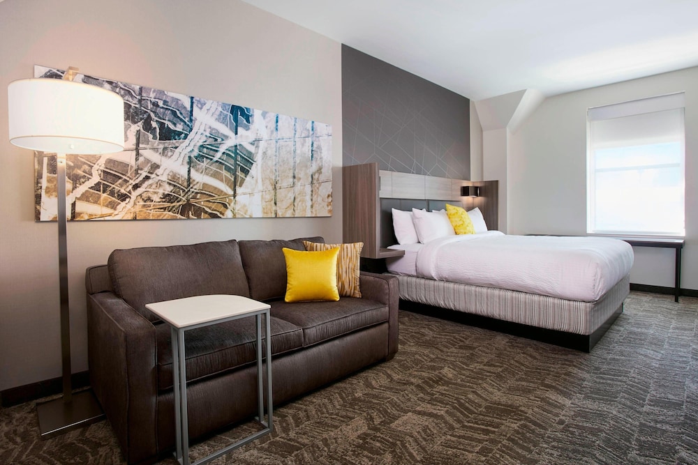 Suite, 1 King Bed with Sofa bed (Mobility Accessible, Roll-In Shower)