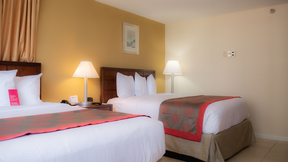 Room, 2 Queen Beds, Non Smoking - Photo 3