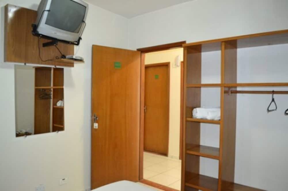Double or Twin Room photo 2
