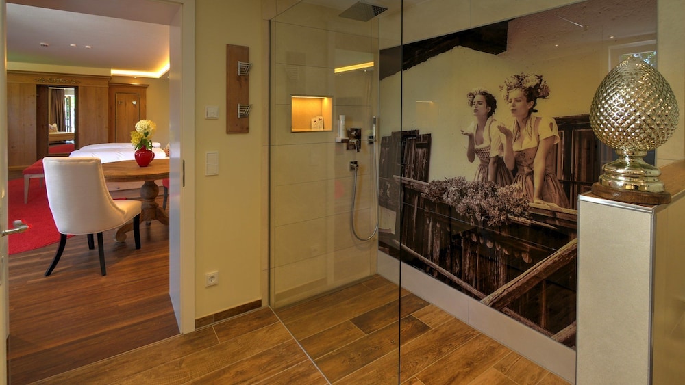 Exclusive Suite photo 2