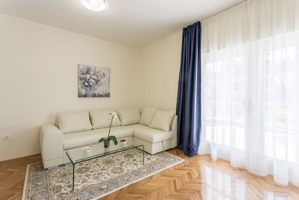 Condo, 1 Bedroom, Terrace, Garden Area photo 3