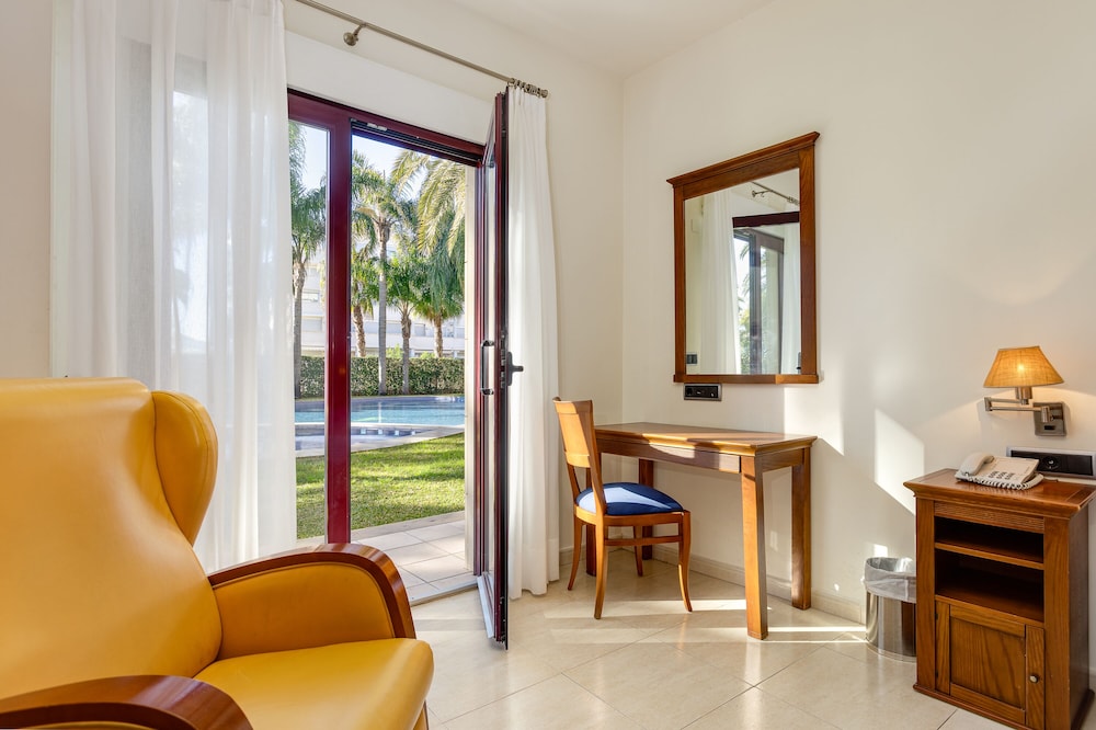 Double Room, 1 Double or 2 Twin Beds, Garden Area (Pool Acces)