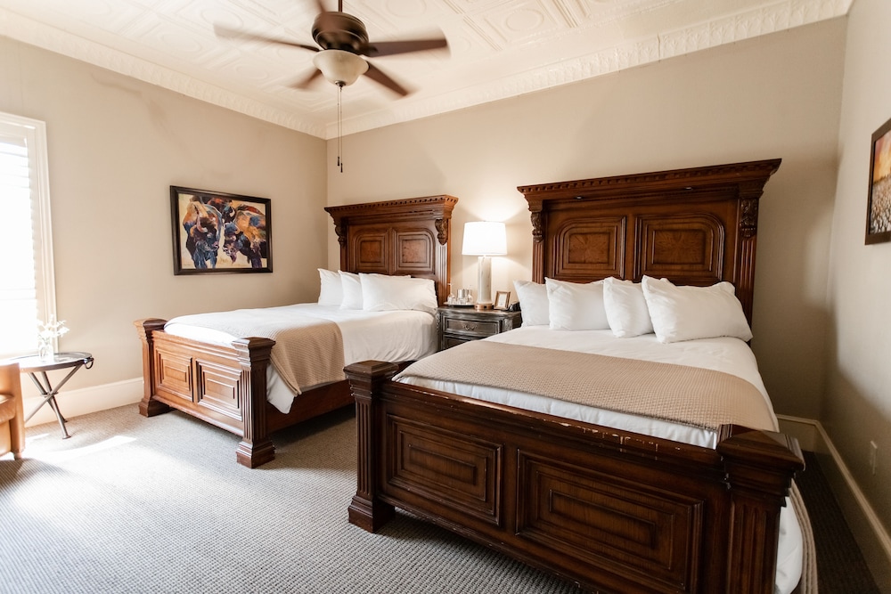 Standard Room, 2 Double Beds - Photo 2