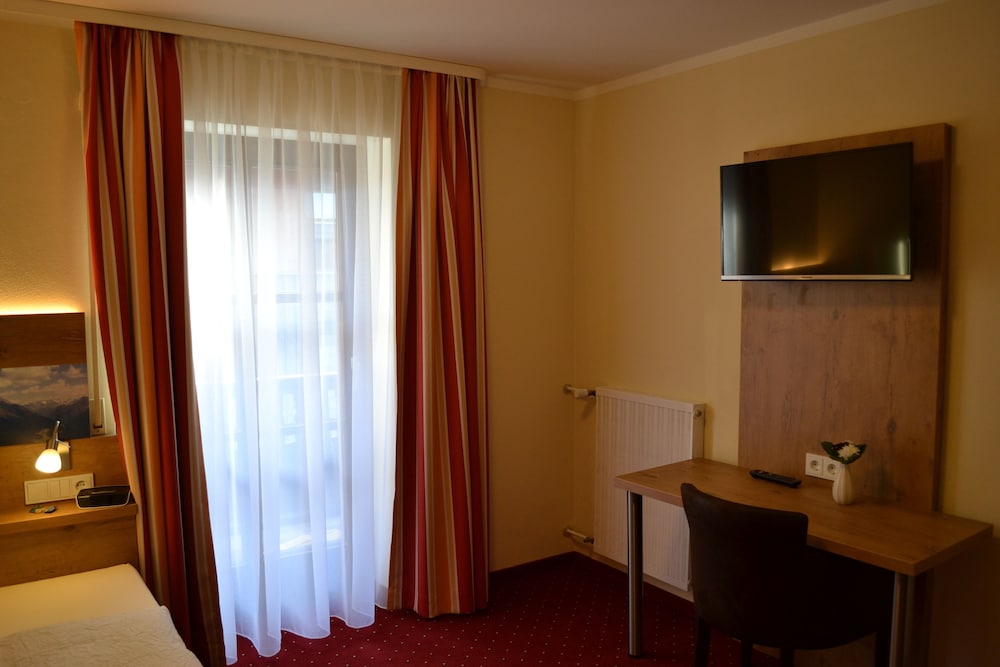 Single Room photo 3