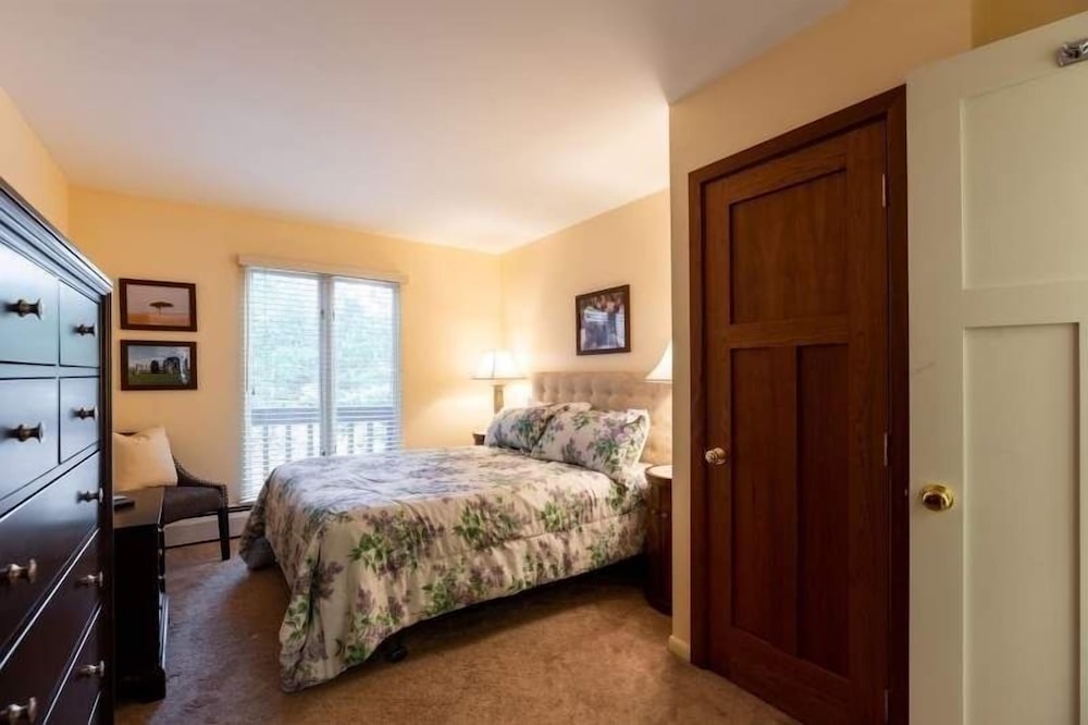 Condo, 2 Bedrooms
