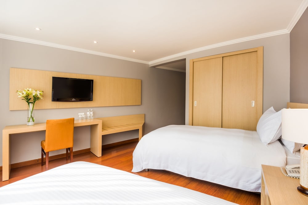 Standard Twin Room - Photo 2