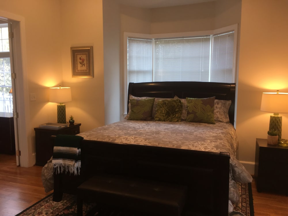 Green Room Suite photo 3
