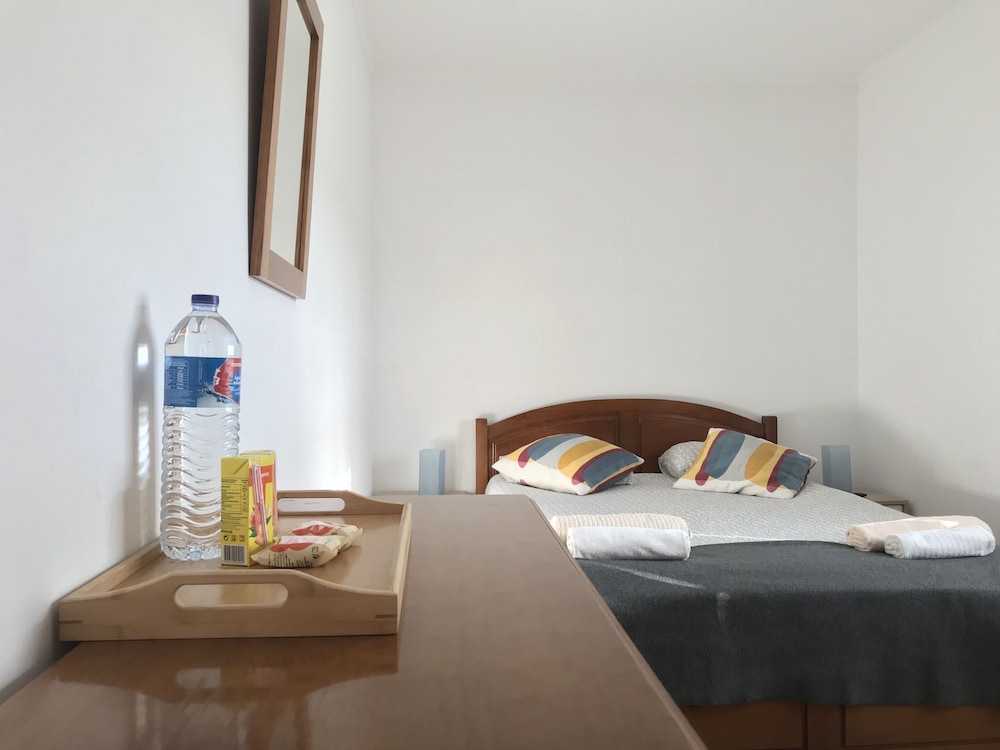 Traditional House, 2 Bedrooms, City View photo 1