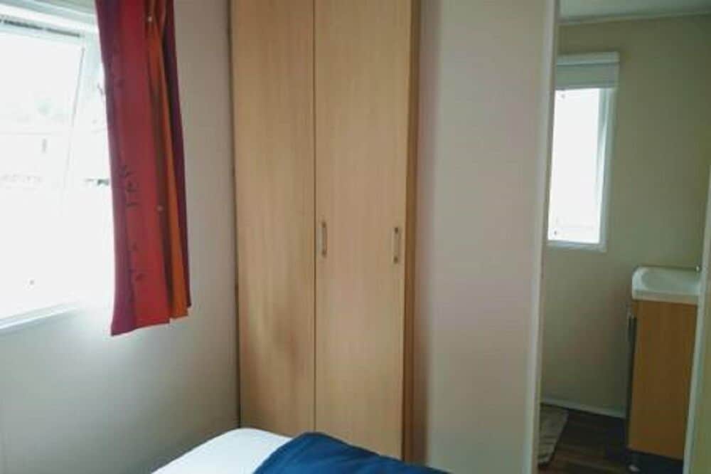 Mobile Home, Multiple Beds, Non Smoking photo 2