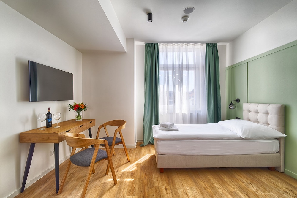 Classic Double Room