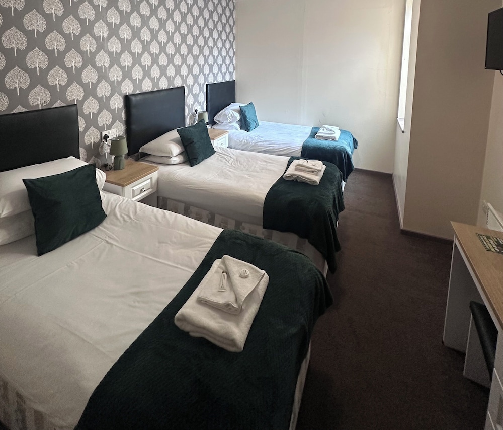 Basic Triple Room photo 3