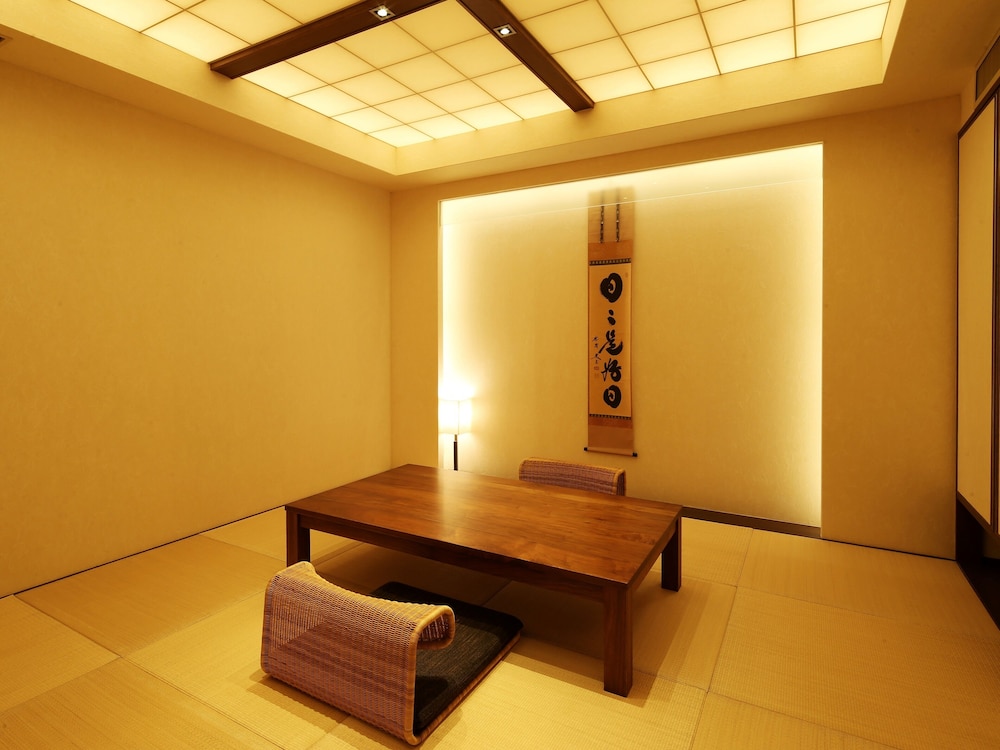 Deluxe Suit Room with Open Air Bath [SORA no MIDORI] photo 3