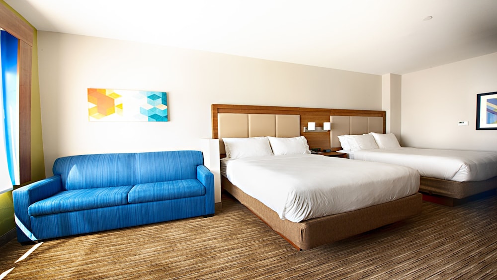 Suite, Multiple Beds, Accessible (Communications)