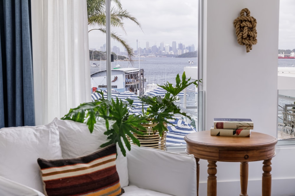 Standard Room, Harbor View thumbnail 5
