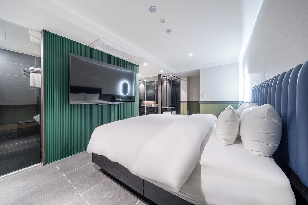 Deluxe Double Room photo 2
