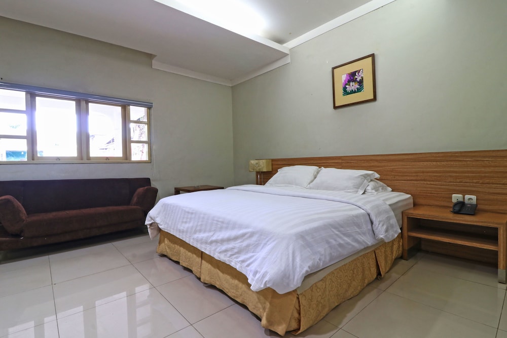 Deluxe Room - Photo 3