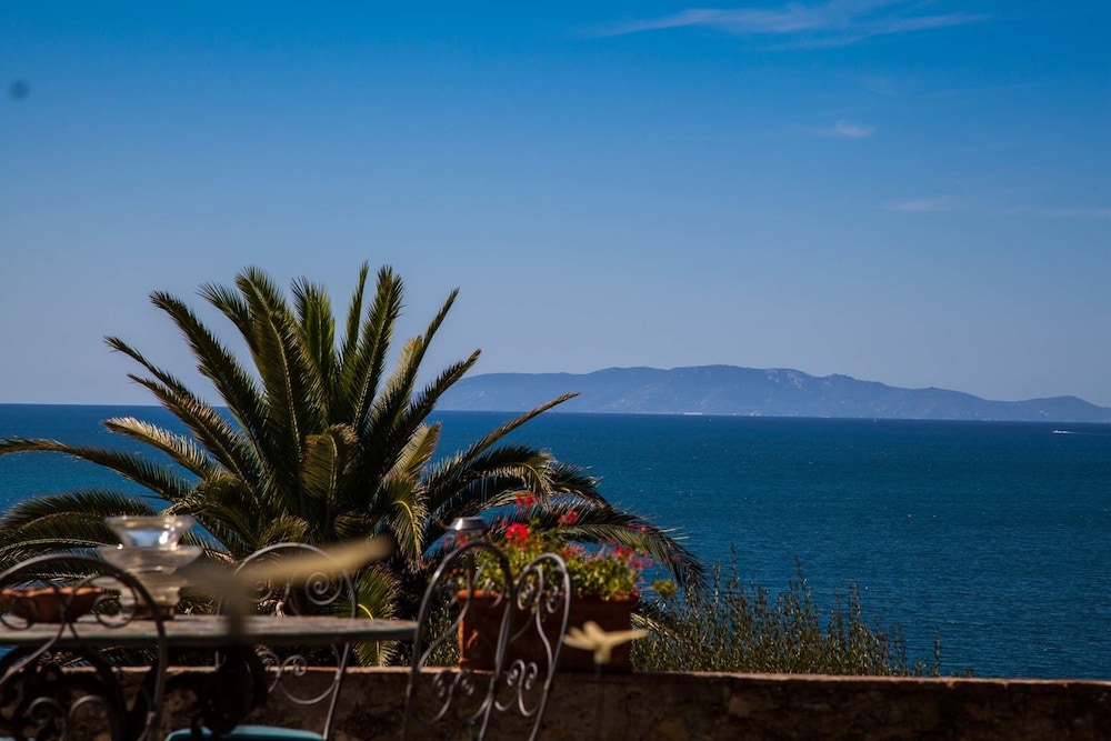 Deluxe Double Room, Sea View (1) photo 2