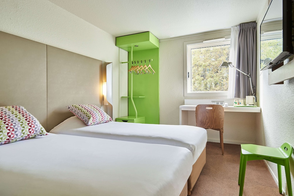 Next Generation, Room, 2 Twin Beds