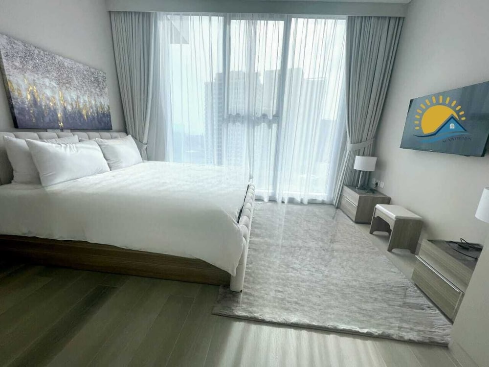 Executive Apartment, 1 King Bed with Sofa bed, Marina View photo 2