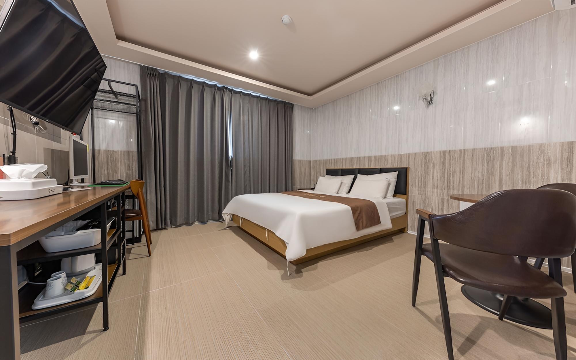 Room (Standard A) - Photo 1