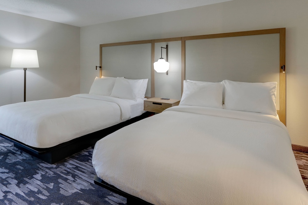 Room, 2 Queen Beds - Photo 5