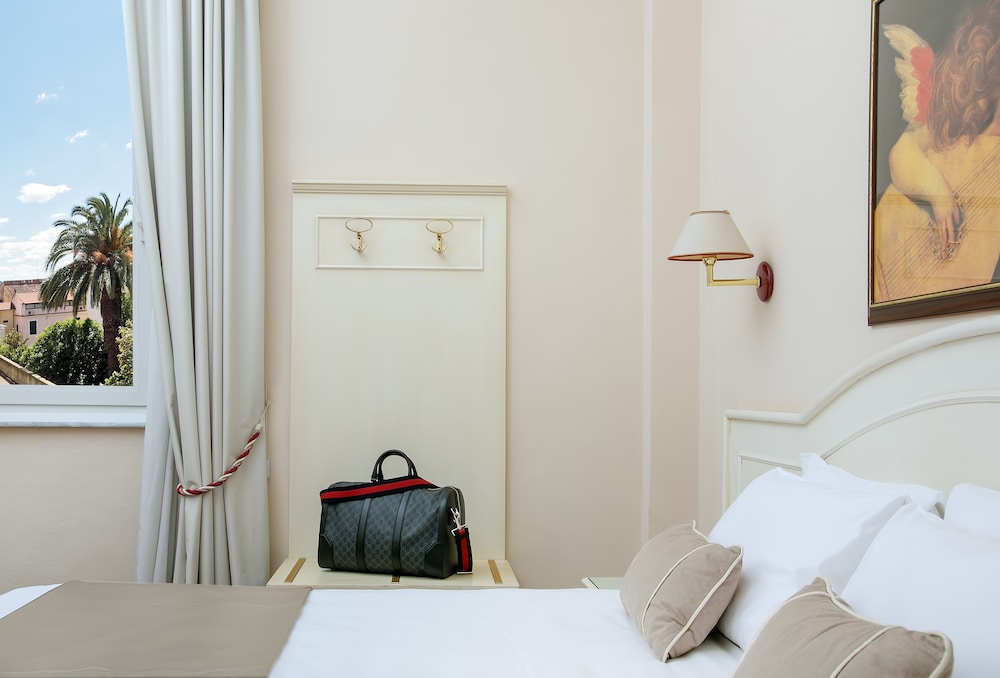 Standard Triple Room - Photo 4