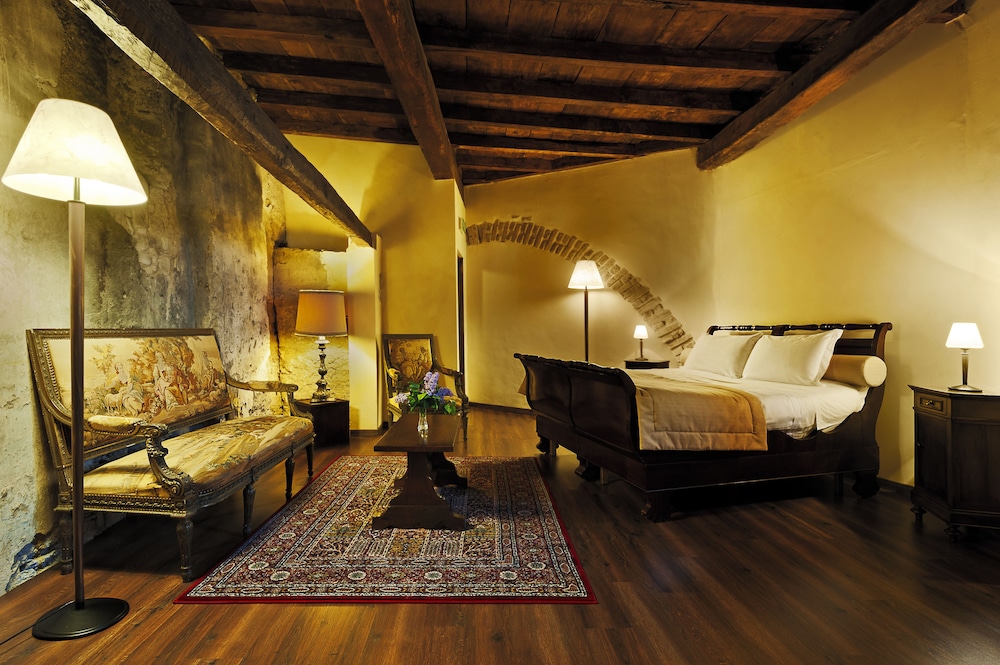 Comfort Room, Courtyard View photo 1