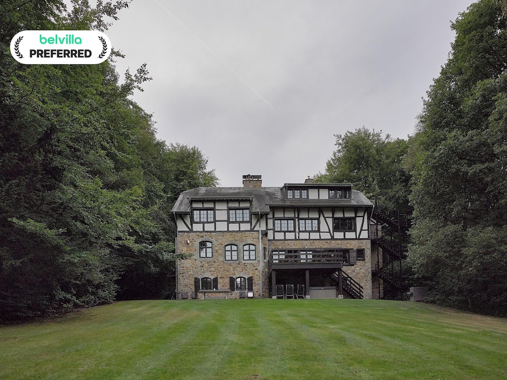 Villa photo 1