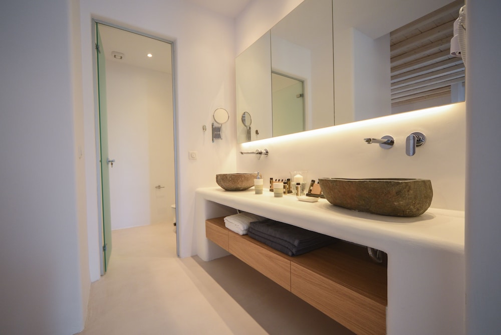 Deluxe Suite, Jetted Tub, Pool View - Photo 16