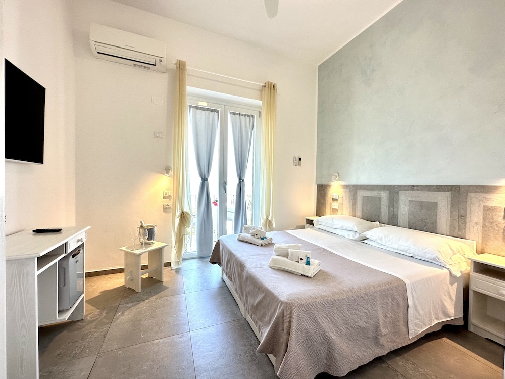 Superior Double Room, Sea View photo 2