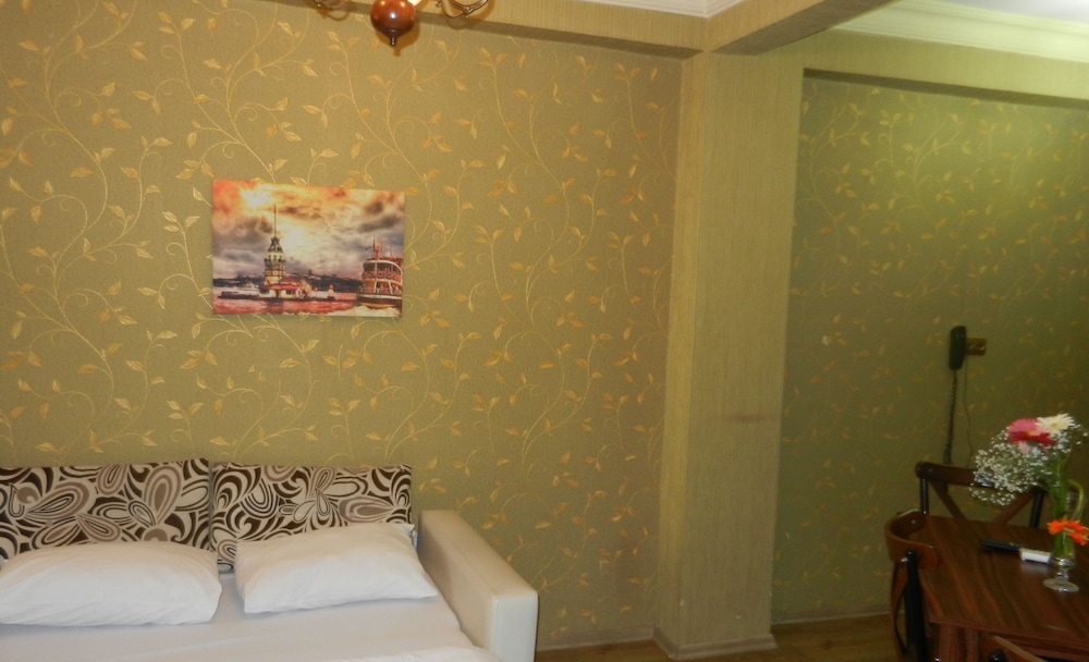 Family Suite (small kitchen) photo 2