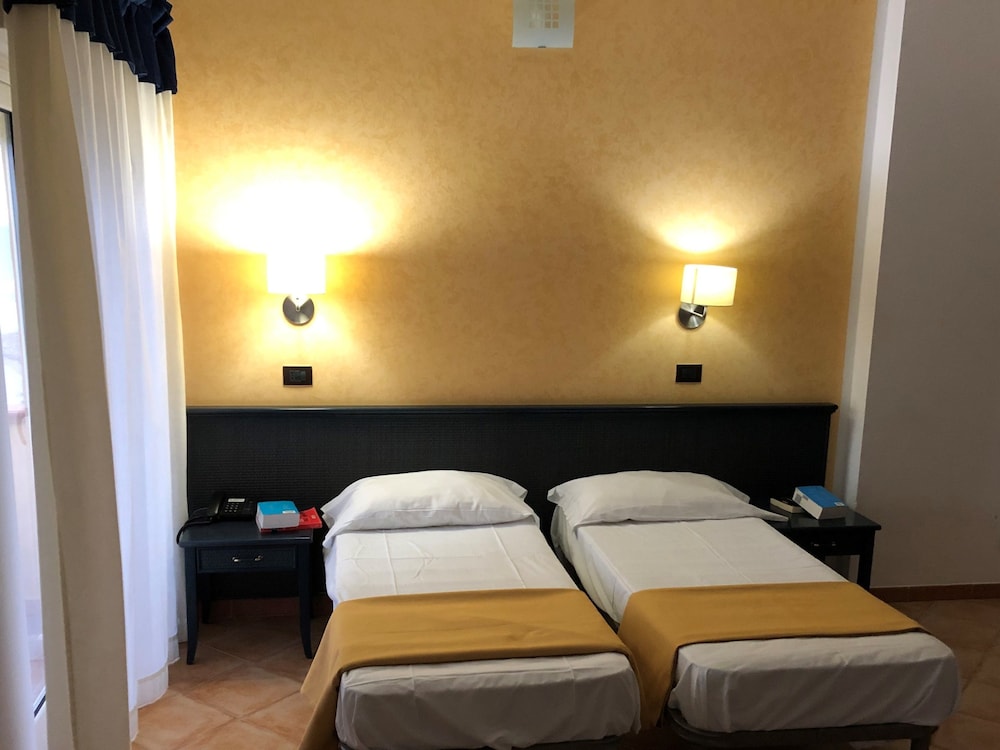 Family Apartment, 2 Bedrooms - Photo 3
