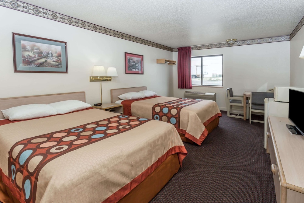 Double Room, 2 Double Beds - Photo 1