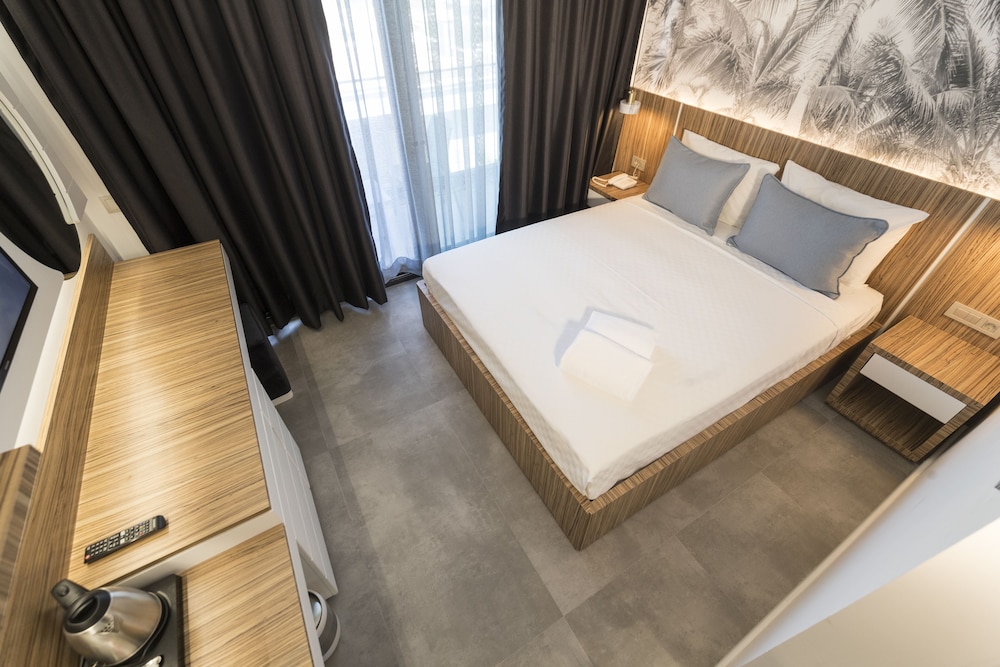 Standard Double Room, 1 Queen Bed, Sea View - Photo 6
