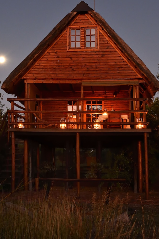 Log Cabin 1 photo 2