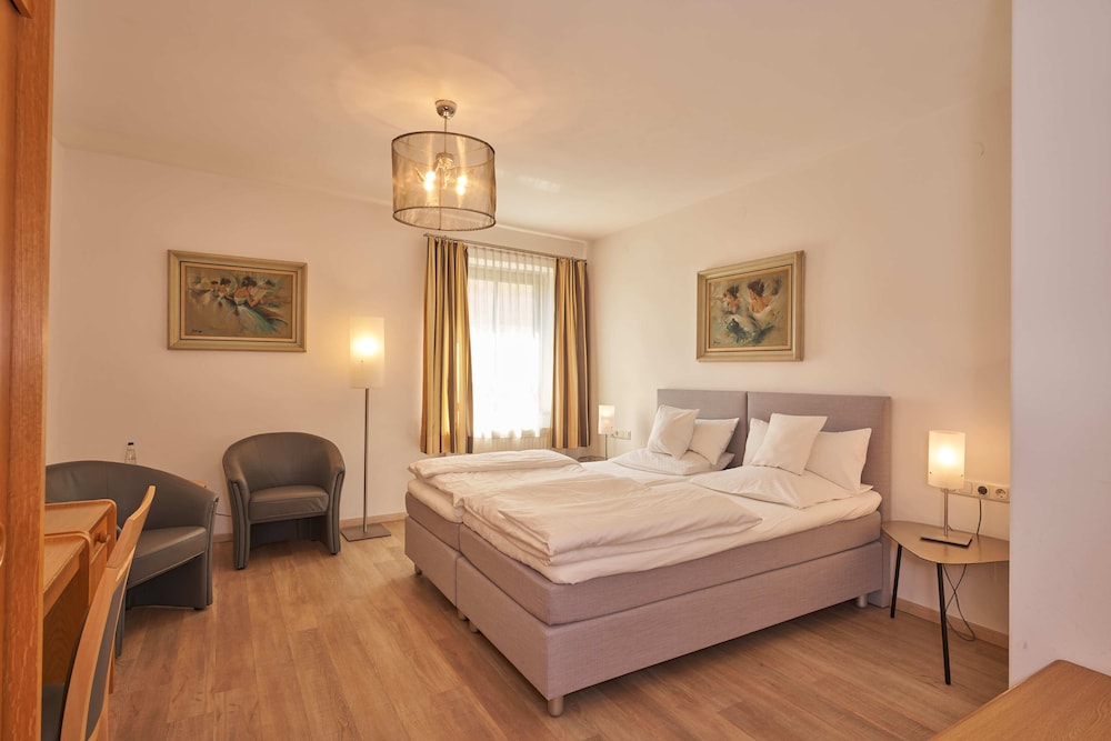 Double Room - Photo 4