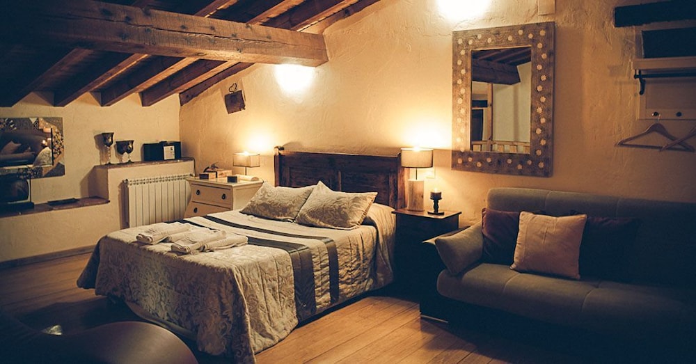 Casa (El Colirrojo)
