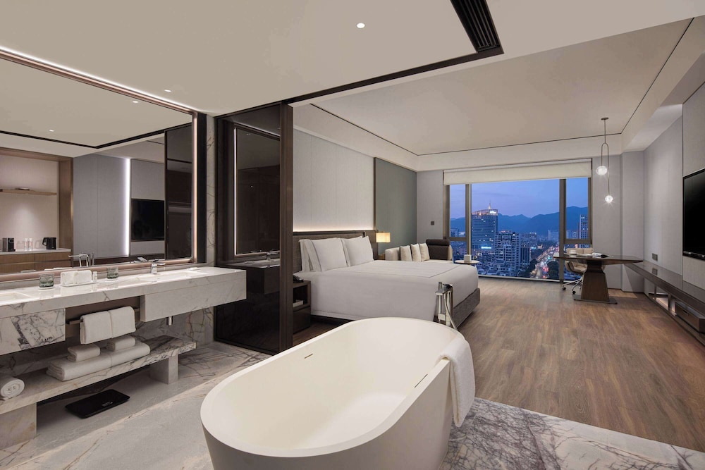 Executive Room, 1 King Bed