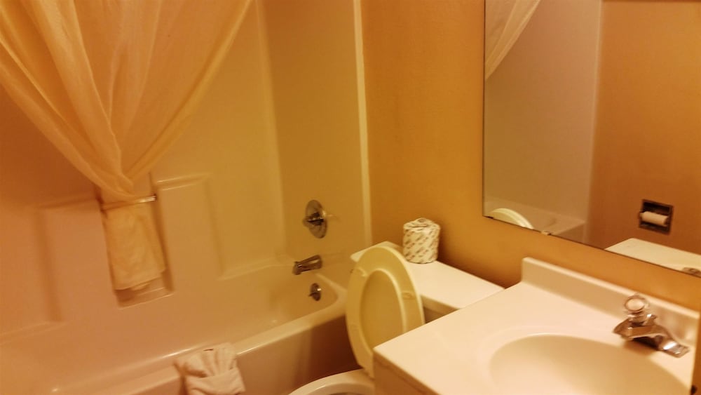 Standard Room, 2 Double Beds, Non Smoking - Photo 2