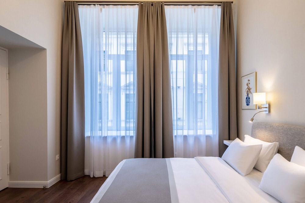 Premium Apartment, 1 King Bed with Sofa bed, City View
