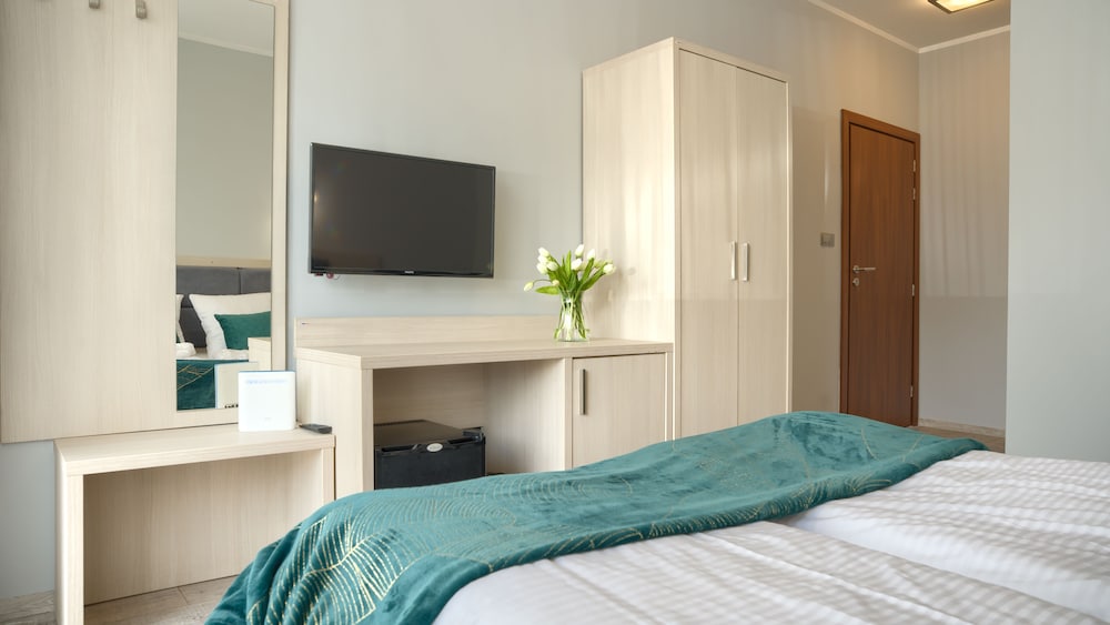Studio Suite (C 11 Without Kitchenette) photo 2
