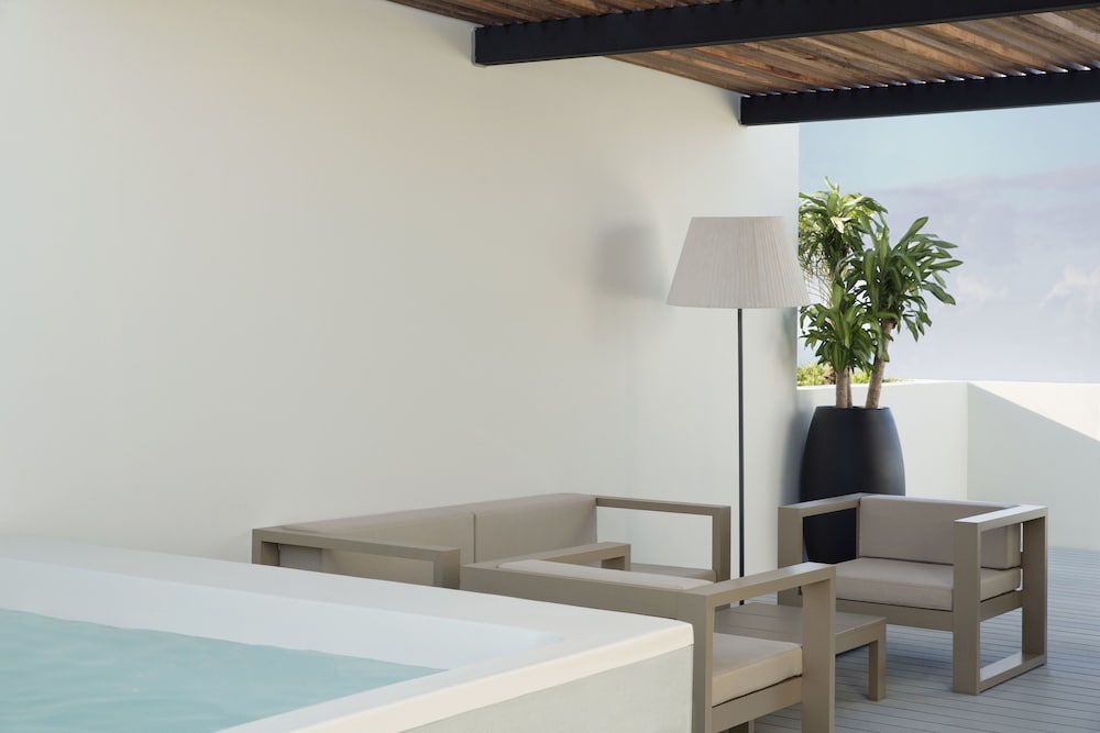 FREE UPGRADE TO TWO-STORY ROOFTOP TERRACE SUITE WITH PLUNGE POOL