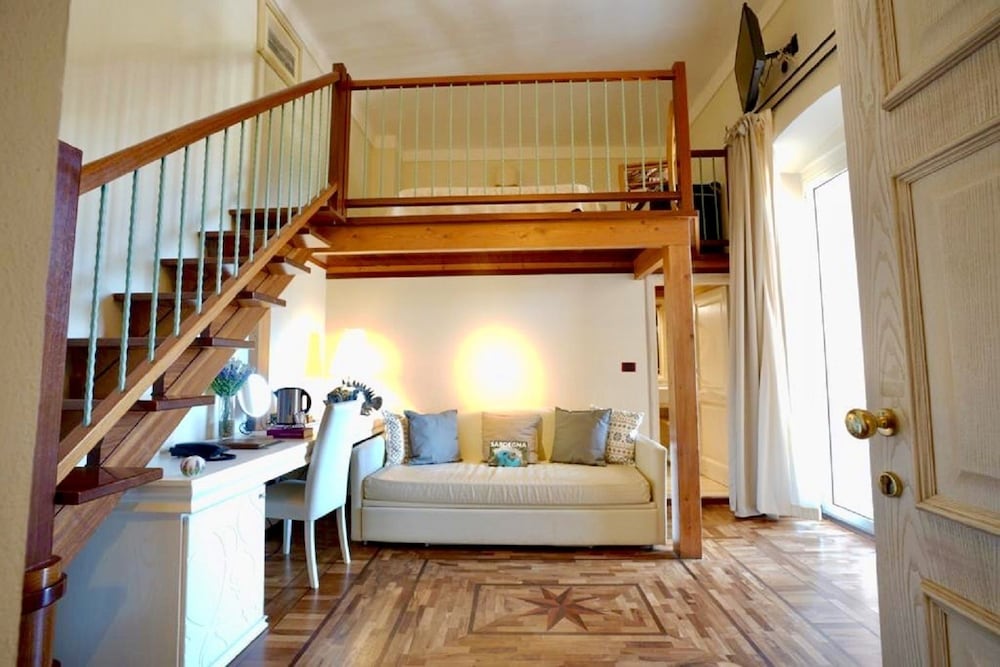 Superior Room - Photo 8