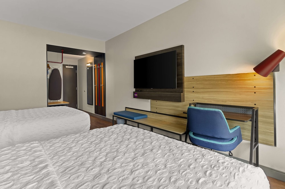 Room, 2 Queen Beds