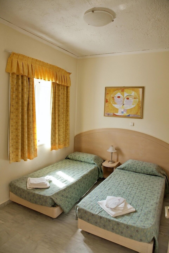 Standard Room - Photo 8
