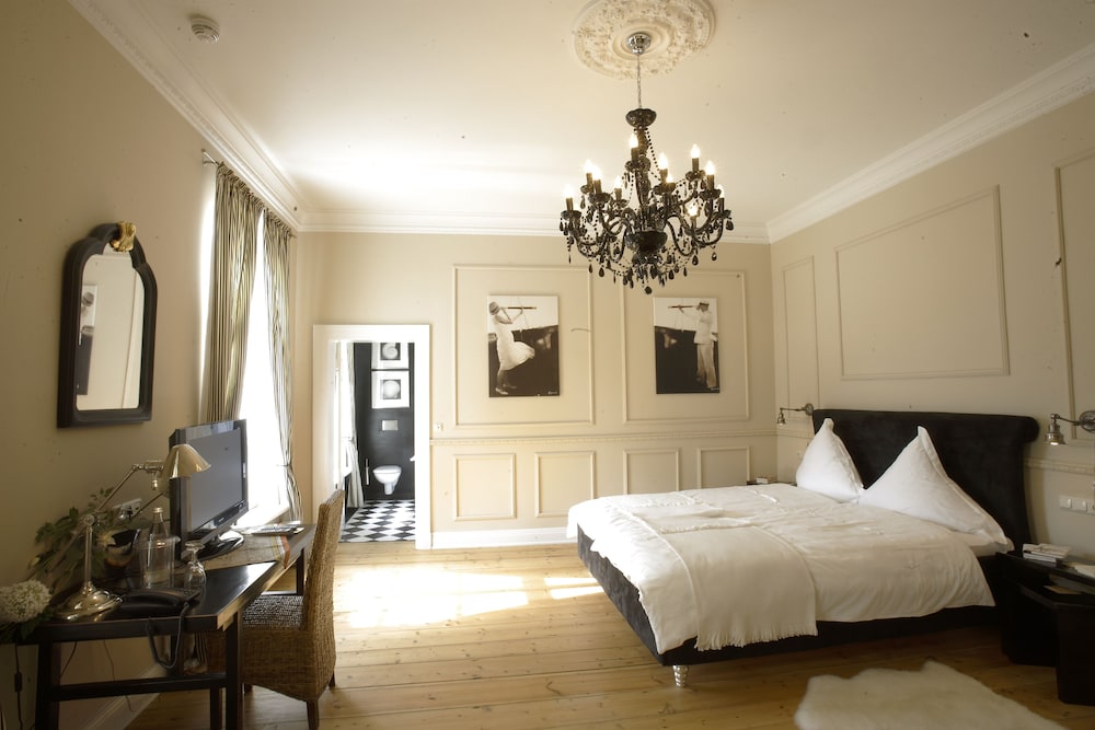 Honeymoon Double Room, 1 King Bed, Non Smoking, Garden View