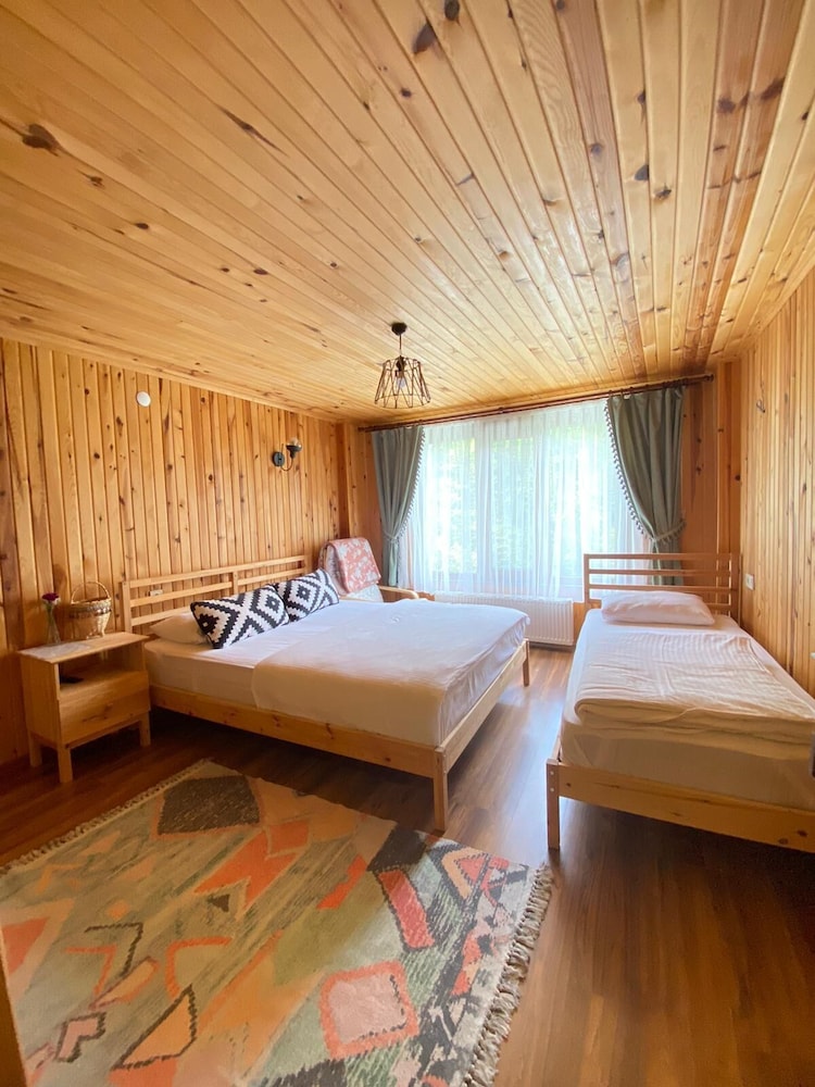 Design Triple Room, Multiple Beds, Non Smoking photo 1
